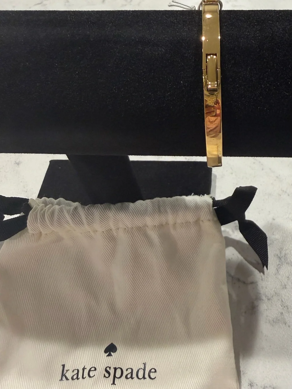 Kate Spade Lady Tie Bow Crystal Hinged Bangle Bracelet Gold Tone NWT - Picture 3 of 5